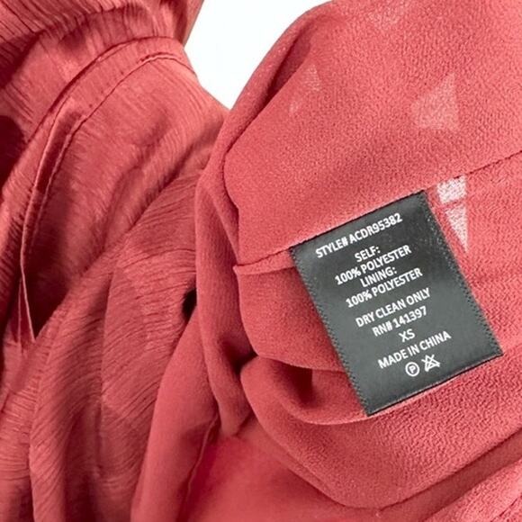 Astr The Label Ebony Dress Midi Flutter Sleeve size XS Polka Dot - Picture 8 of 8